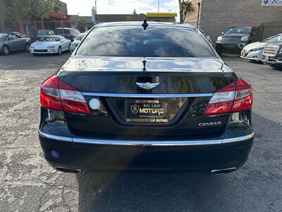 2012 Hyundai Genesis 3.8L V6   - Photo 6 - San Leandro, CA 94578