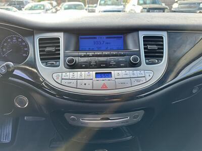 2012 Hyundai Genesis 3.8L V6   - Photo 18 - San Leandro, CA 94578