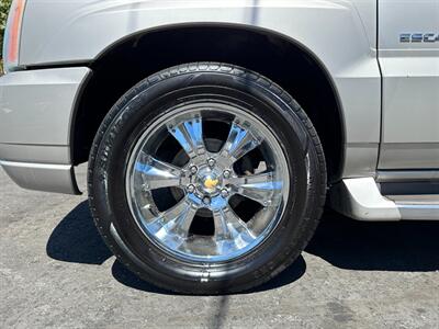 2004 Cadillac Escalade ESV   - Photo 9 - San Leandro, CA 94578