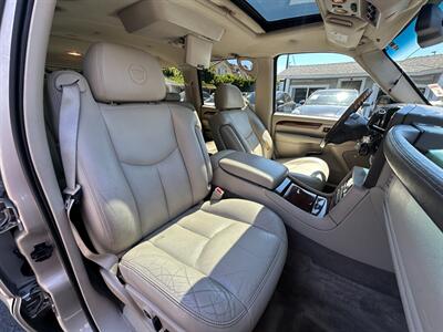 2004 Cadillac Escalade ESV   - Photo 12 - San Leandro, CA 94578