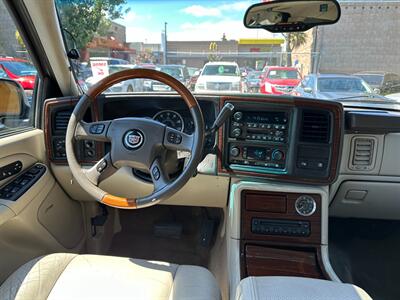 2004 Cadillac Escalade ESV   - Photo 16 - San Leandro, CA 94578