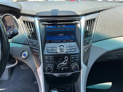 2013 Hyundai SONATA Hybrid   - Photo 19 - San Leandro, CA 94578