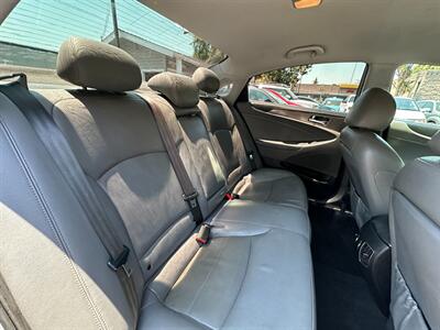 2013 Hyundai SONATA Hybrid   - Photo 23 - San Leandro, CA 94578