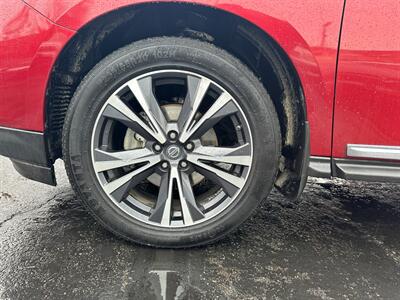 2017 Nissan Pathfinder Platinum   - Photo 9 - San Leandro, CA 94578