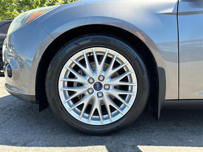 2014 Ford Focus Titanium   - Photo 9 - San Leandro, CA 94578