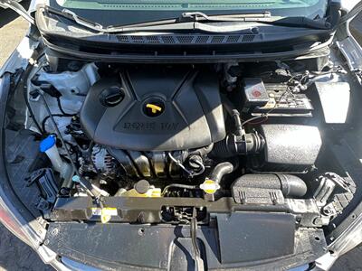 2011 Hyundai ELANTRA Limited - Photo 10 - San Leandro, CA 94578