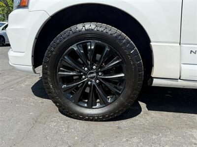 2017 Lincoln Navigator Select   - Photo 9 - San Leandro, CA 94578