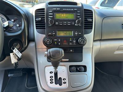 2008 Hyundai Entourage GLS - Photo 22 - San Leandro, CA 94578