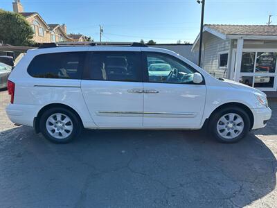 2008 Hyundai Entourage GLS - Photo 4 - San Leandro, CA 94578