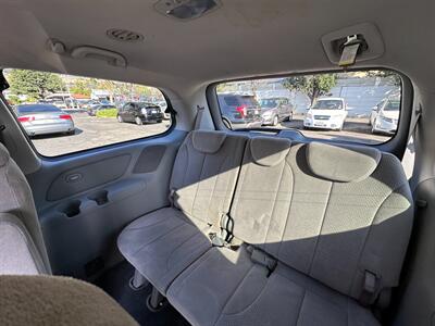2008 Hyundai Entourage GLS - Photo 20 - San Leandro, CA 94578