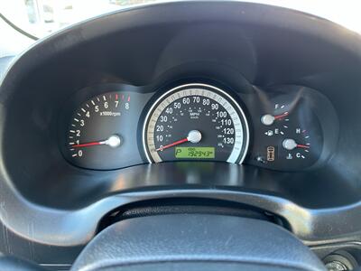 2008 Hyundai Entourage GLS - Photo 24 - San Leandro, CA 94578