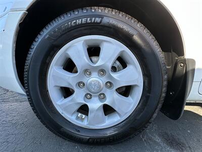 2008 Hyundai Entourage GLS - Photo 9 - San Leandro, CA 94578