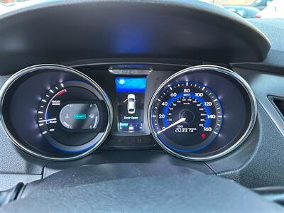 2014 Hyundai SONATA Hybrid Limited   - Photo 18 - San Leandro, CA 94578