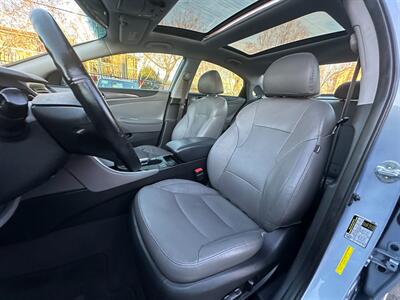 2014 Hyundai SONATA Hybrid Limited   - Photo 12 - San Leandro, CA 94578