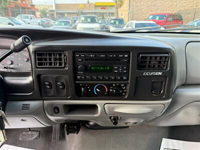 2005 Ford Excursion XLT   - Photo 19 - San Leandro, CA 94578
