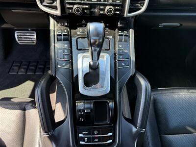 2011 Porsche Cayenne S   - Photo 21 - San Leandro, CA 94578