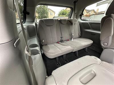 2012 Kia Sedona LX - Photo 18 - San Leandro, CA 94578