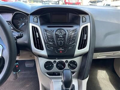 2013 Ford Focus SE   - Photo 19 - San Leandro, CA 94578