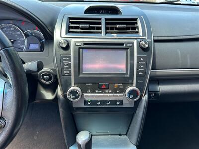 2014 Toyota Camry SE   - Photo 19 - San Leandro, CA 94578