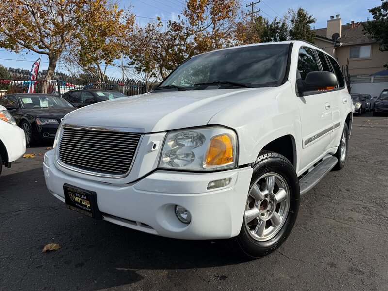 2003 GMC Envoy SLT's photo