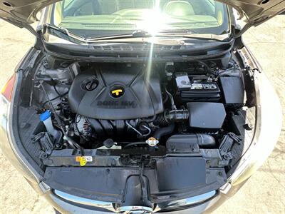 2013 Hyundai ELANTRA GLS   - Photo 9 - San Leandro, CA 94578