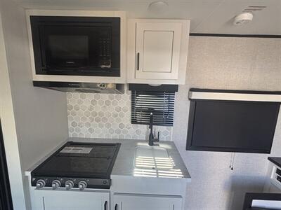 2024 JAYCO 173MRB JAY FEATHER MICRO - Photo 12 - Albuquerque, NM 87108