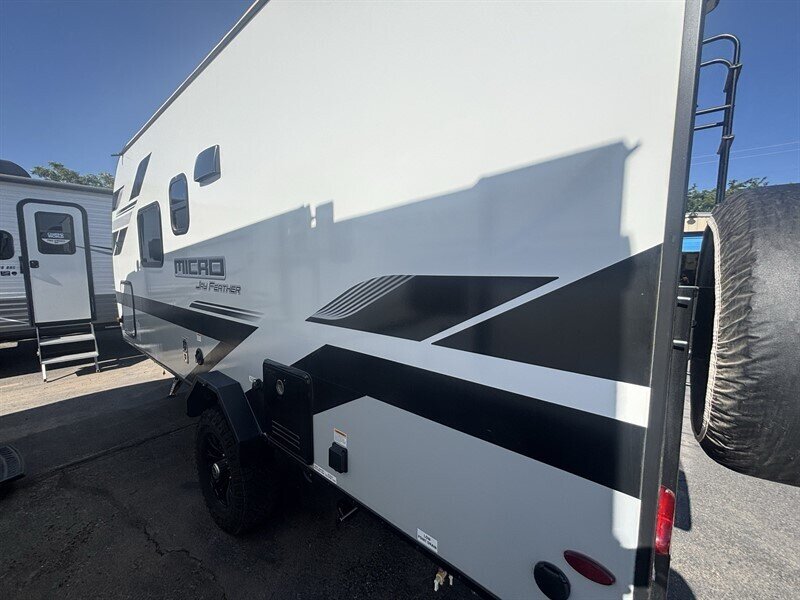 2024 JAYCO 173MRB JAY FEATHER MICRO - Photo 4 - Albuquerque, NM 87108