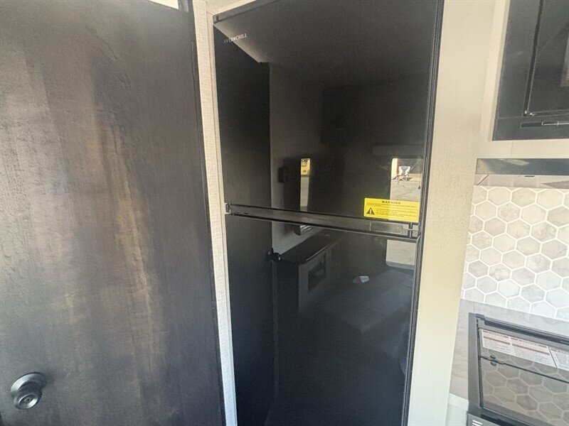2024 JAYCO 173MRB JAY FEATHER MICRO - Photo 13 - Albuquerque, NM 87108