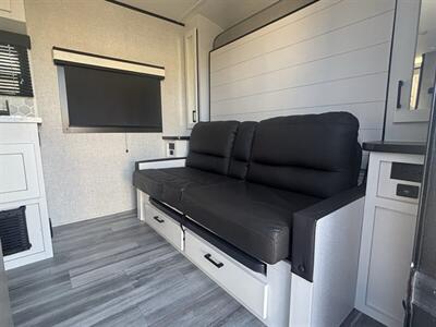 2024 JAYCO 173MRB JAY FEATHER MICRO - Photo 11 - Albuquerque, NM 87108