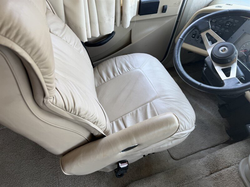 2005 Tiffin 37DB ALLEGRO BAY - Photo 13 - Albuquerque, NM 87108