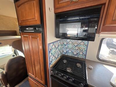 2012 Jayco Gray Hawk 31FK   - Photo 14 - Albuquerque, NM 87108