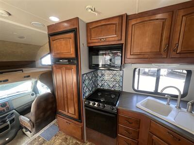 2012 Jayco Gray Hawk 31FK   - Photo 33 - Albuquerque, NM 87108