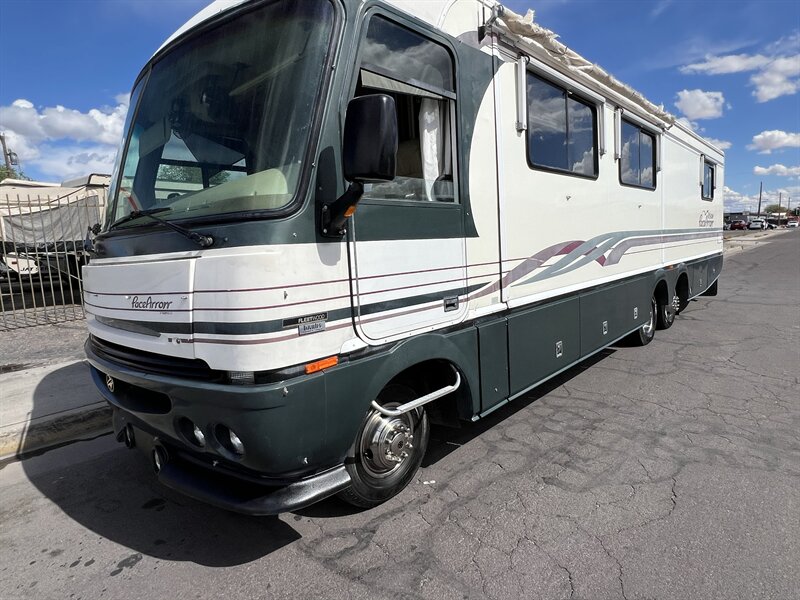 1997 Ford Motorhome Chassis PACEARROW  36A - Photo 1 - Albuquerque, NM 87108