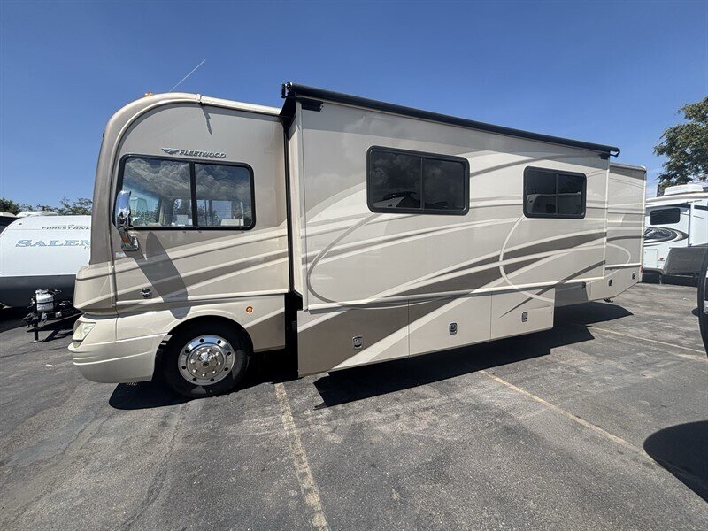 2014 Fleetwood 34A Southwind - Photo 3 - Albuquerque, NM 87108