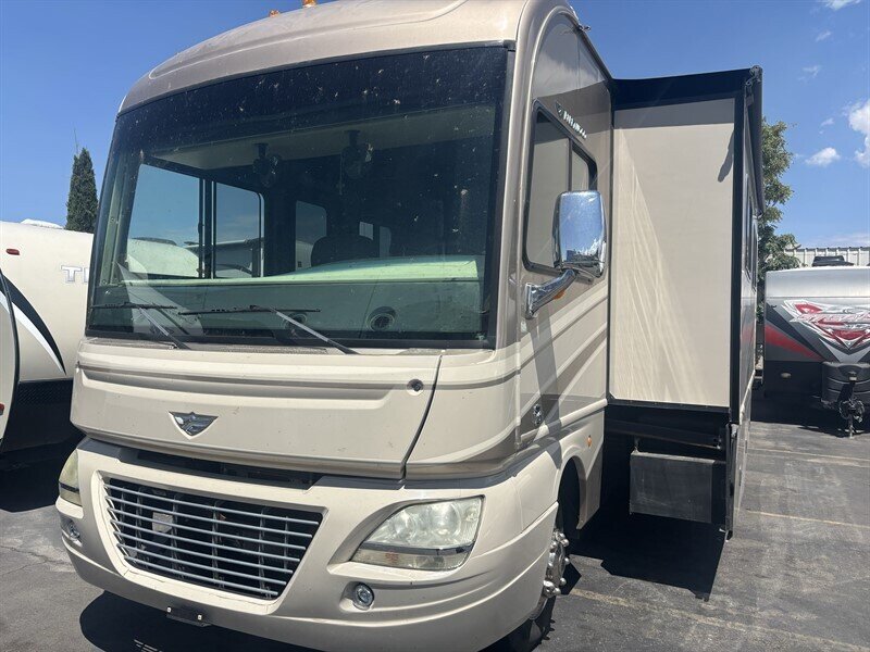 2014 Fleetwood 34A Southwind - Photo 2 - Albuquerque, NM 87108