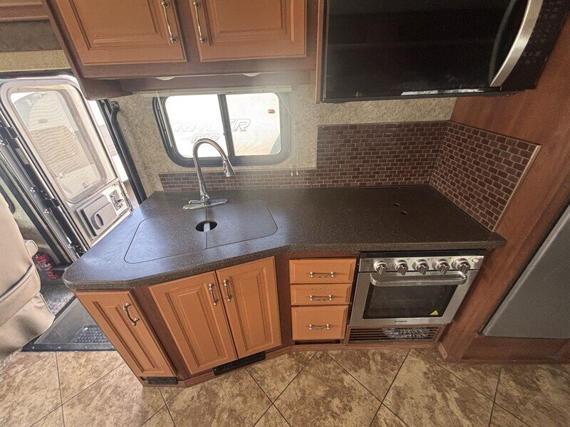 2014 Fleetwood 34A Southwind - Photo 12 - Albuquerque, NM 87108