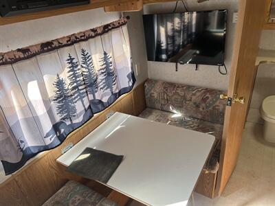 1996 NOMAD 1920-LIMITED 5TH WHEEL   - Photo 5 - Albuquerque, NM 87108