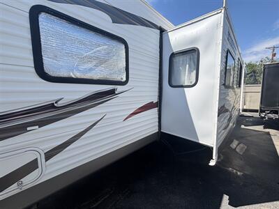 2012 Wildwood 32BHDS BUMPER PULL   - Photo 3 - Albuquerque, NM 87108