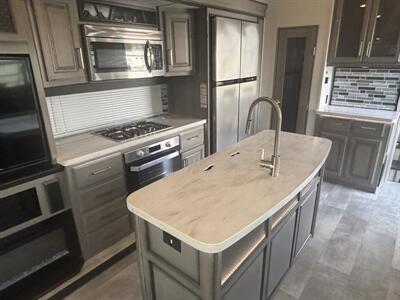 2020 KEYSTONE 3120RL MONTANA LEGACY EDITI - Photo 23 - Albuquerque, NM 87108