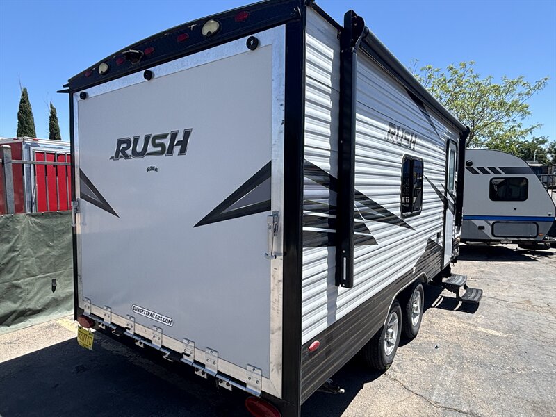 2021 Sunset Park Rush TOYHAULER 19 - Photo 5 - Albuquerque, NM 87108