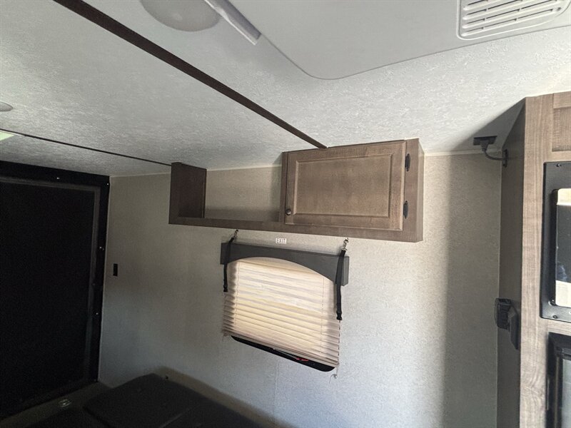 2021 Sunset Park Rush TOYHAULER 19 - Photo 18 - Albuquerque, NM 87108