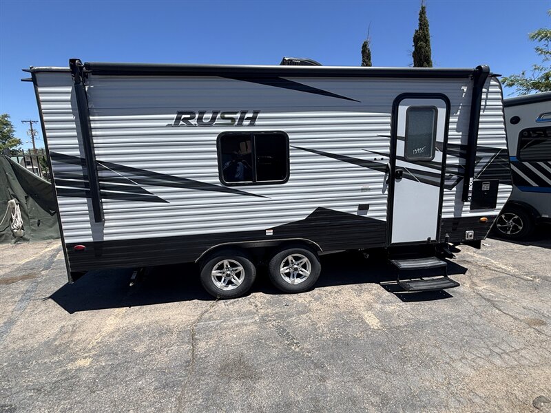 2021 Sunset Park Rush TOYHAULER 19 - Photo 6 - Albuquerque, NM 87108