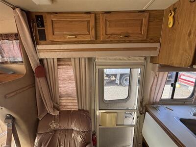 1989 ITASCA 26RT SUNDANCER - Photo 8 - Albuquerque, NM 87108