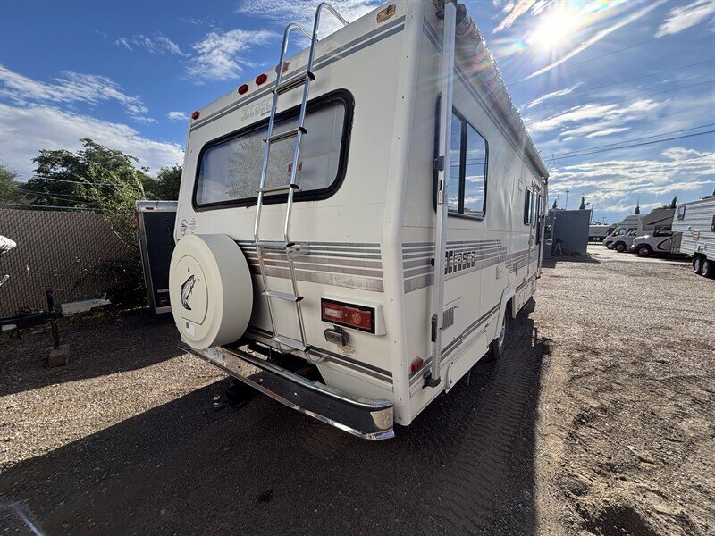 1989 ITASCA 26RT SUNDANCER - Photo 5 - Albuquerque, NM 87108