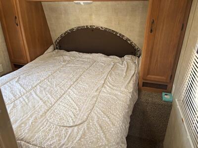 2014 Keystone 28BHS Hideout   - Photo 18 - Albuquerque, NM 87108
