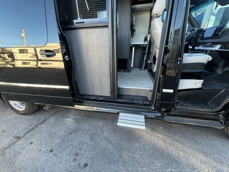 2025 Airstream Interstate 4wd Interstate 4wd - Photo 11 - Albuquerque, NM 87108