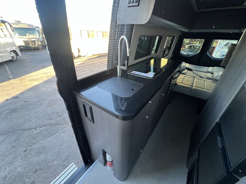 2025 Airstream Interstate 4wd Interstate 4wd - Photo 29 - Albuquerque, NM 87108