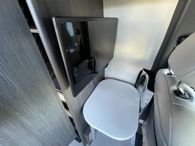 2025 Airstream Interstate 4wd Interstate 4wd - Photo 13 - Albuquerque, NM 87108