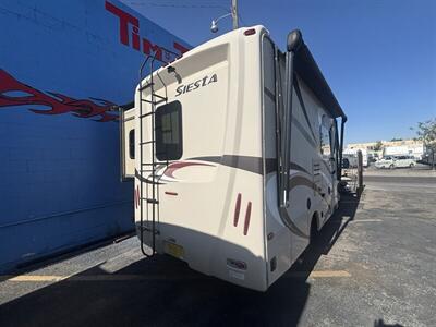 2016 Thor CLASS C SIESTA 24SS - Photo 5 - Albuquerque, NM 87108