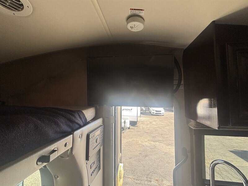 2016 Thor CLASS C SIESTA 24SS - Photo 22 - Albuquerque, NM 87108